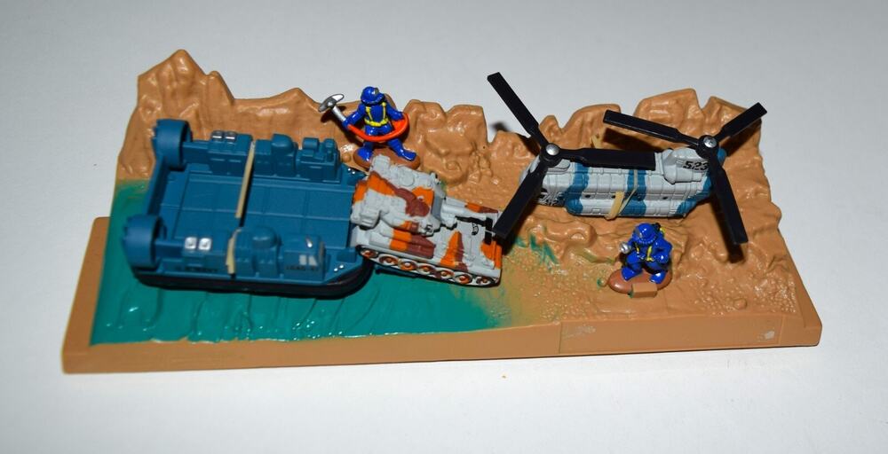 Hot Wheels Planet Micro Navy Seals Microscape Rare HTF 1998